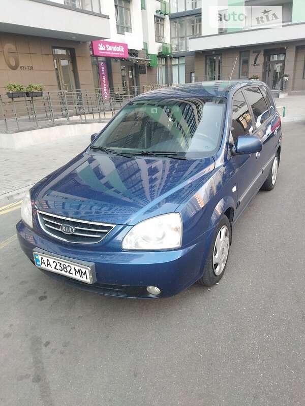 Kia Carens (2005)