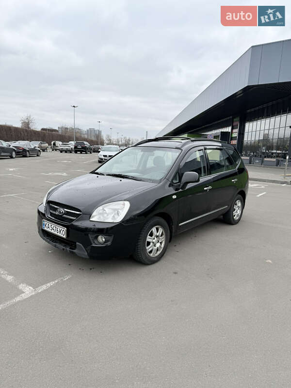 Kia Carens (2008)