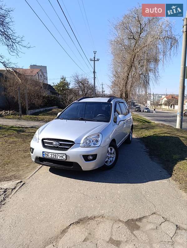 Kia Carens (2007)