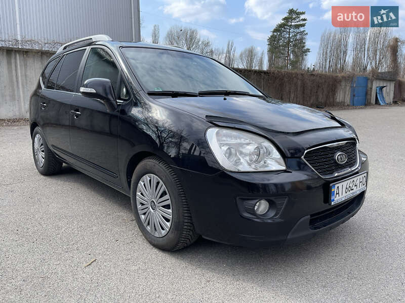 Kia Carens (2011)