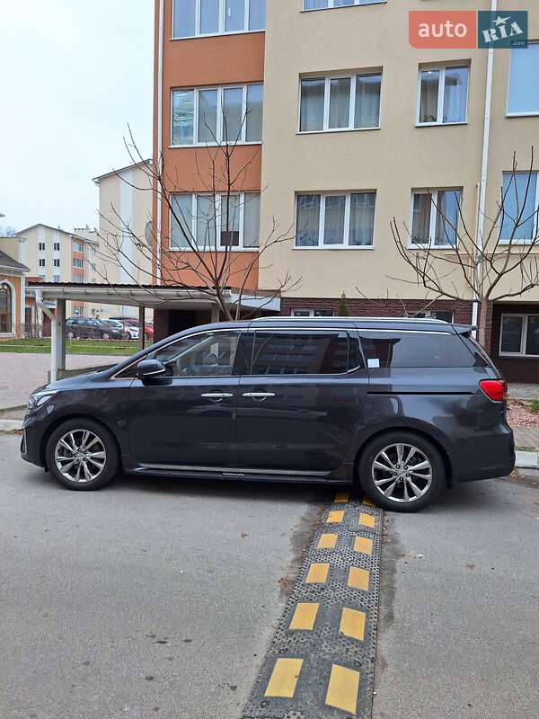 Kia Carnival (2018)