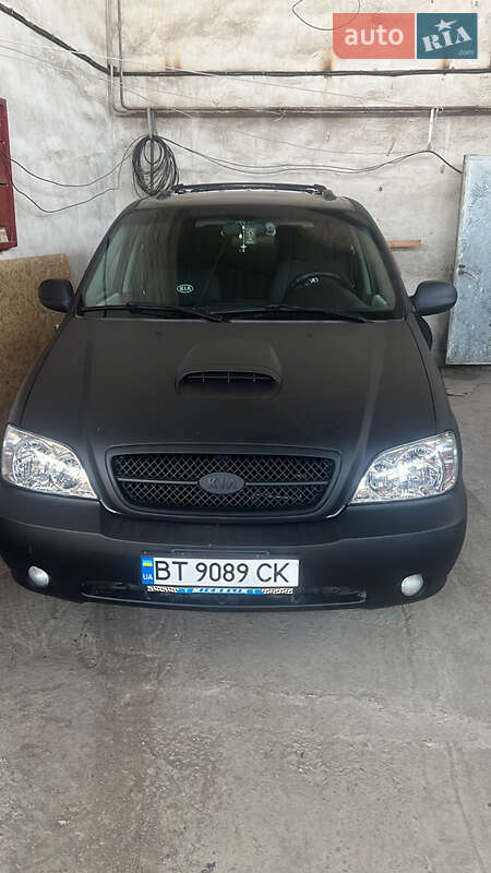 Kia Carnival (2003)