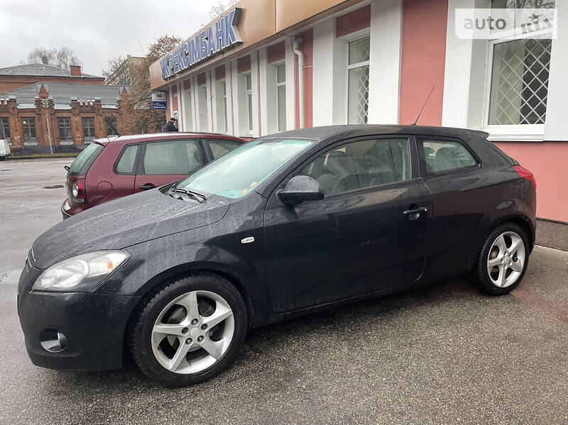 Kia Ceed (2007)