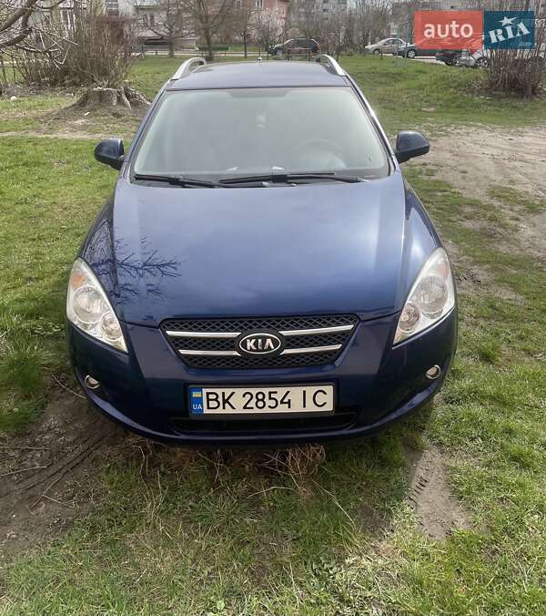 Kia Ceed (2008)