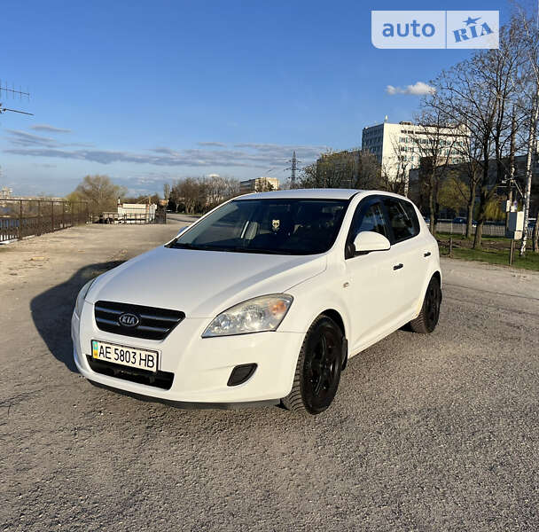 Kia Ceed (2008)