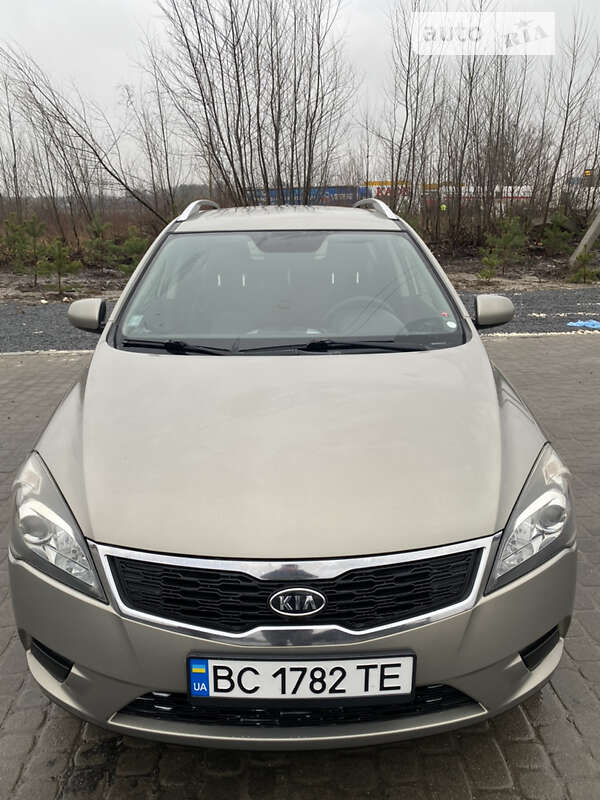 Kia Ceed (2010)