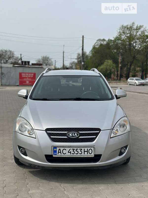 Kia Ceed (2008)