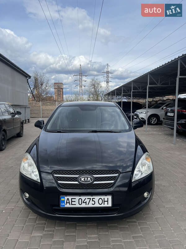 Kia Ceed (2007)
