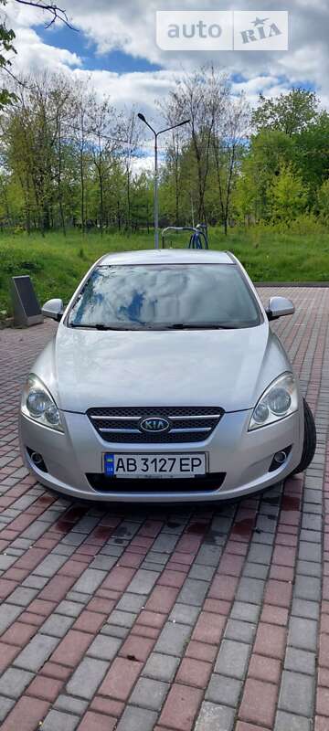 Kia Ceed (2007)