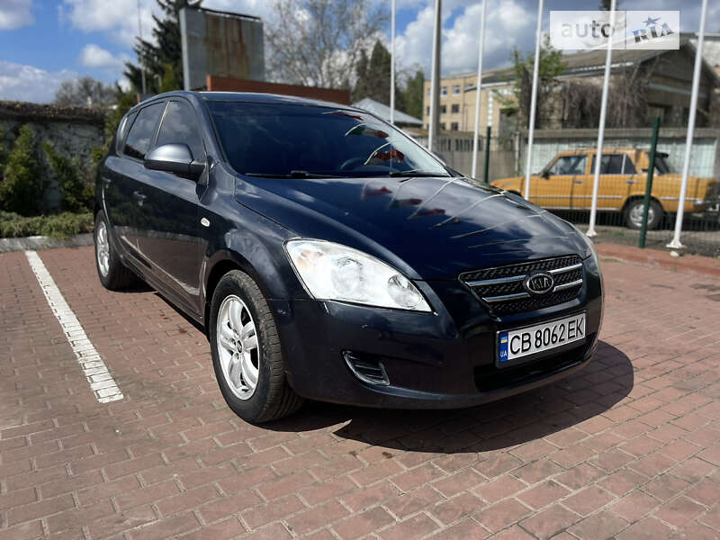 Kia Ceed (2008)