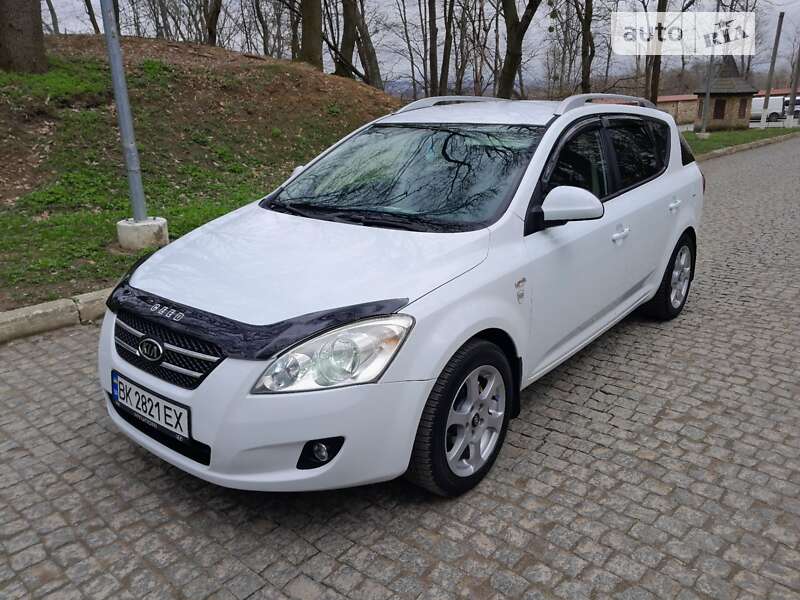Kia Ceed (2008)