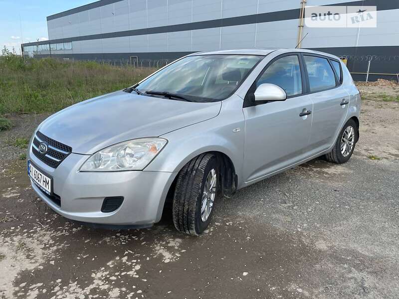 Kia Ceed (2008)