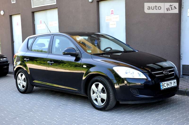 Kia Ceed (2007)