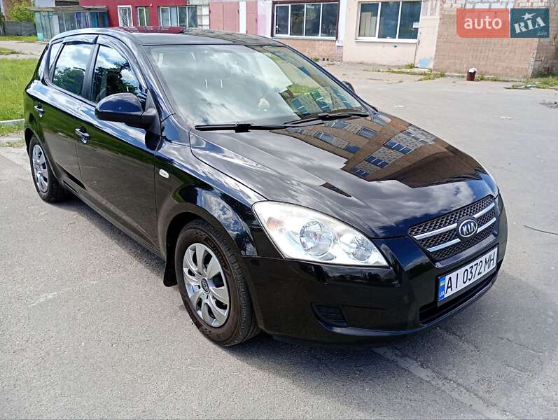 Kia Ceed (2007)