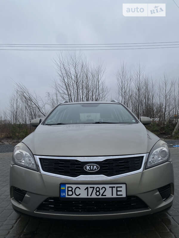 Kia Ceed (2010)
