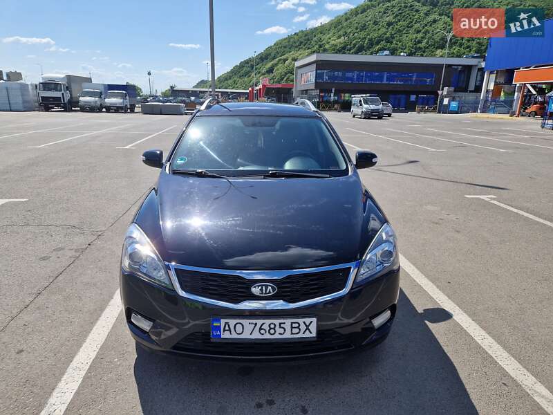 Kia Ceed (2011)