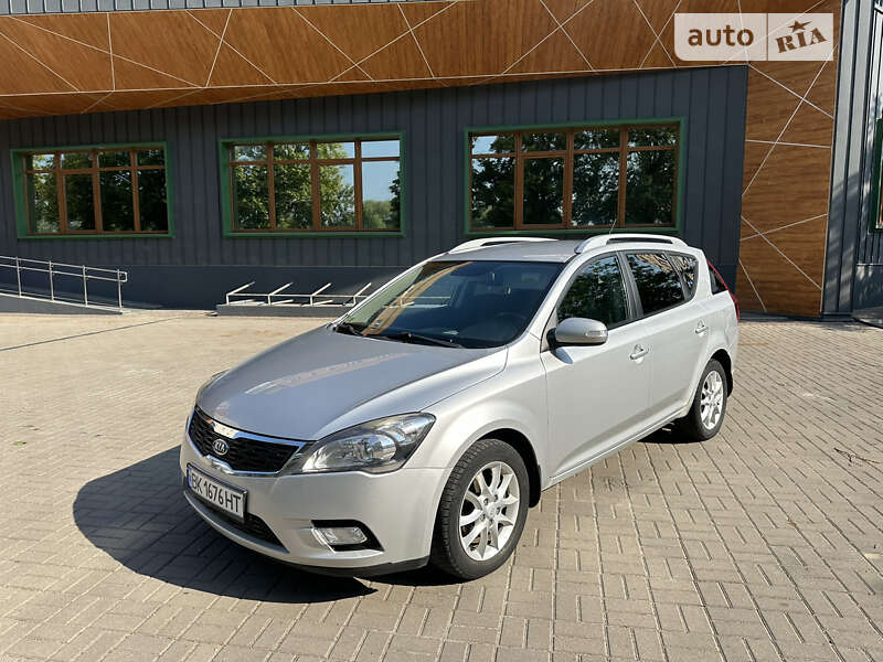 Kia Ceed (2010)