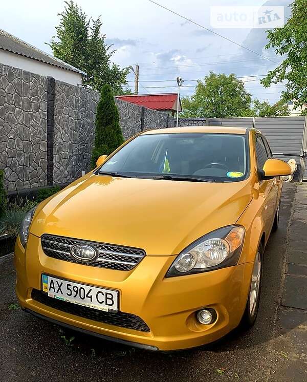 Kia Ceed (2008)