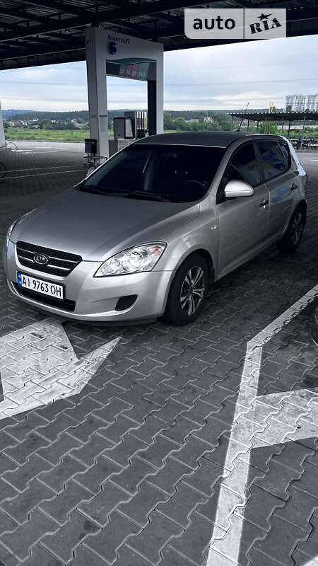 Kia Ceed (2007)