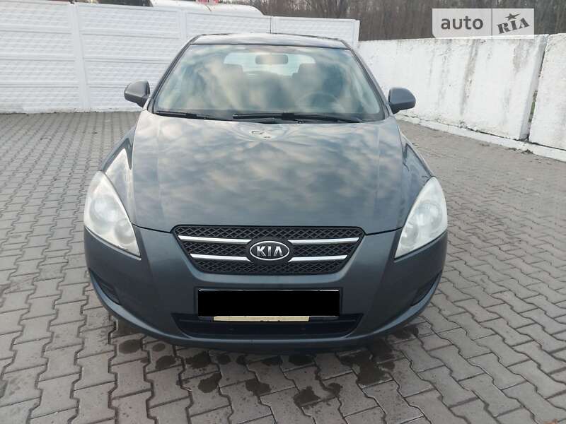 Kia Ceed (2008)