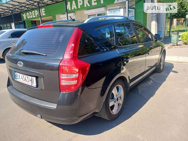 Kia Ceed (2008)