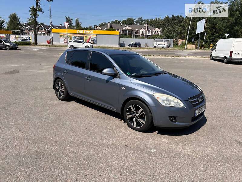 Kia Ceed (2007)
