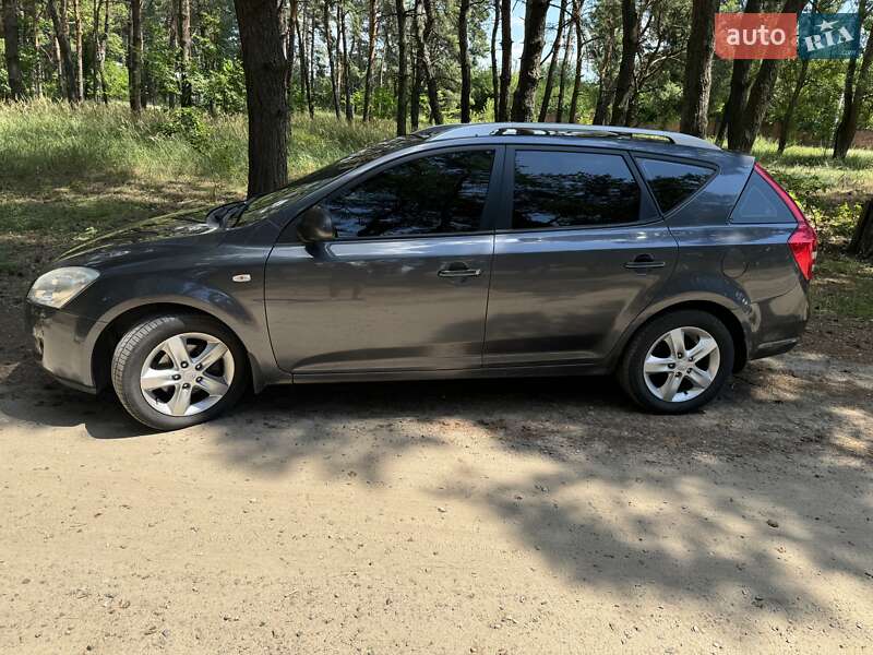 Kia Ceed (2008)
