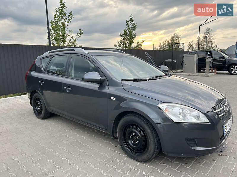 Kia Ceed (2008)
