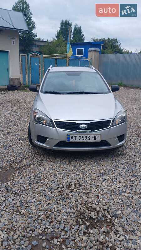Kia Ceed (2010)