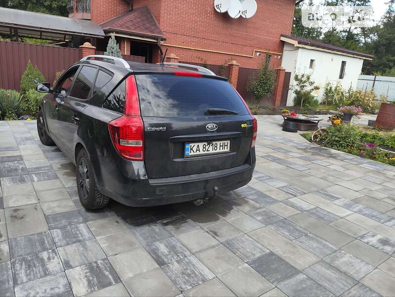 Kia Ceed (2010)