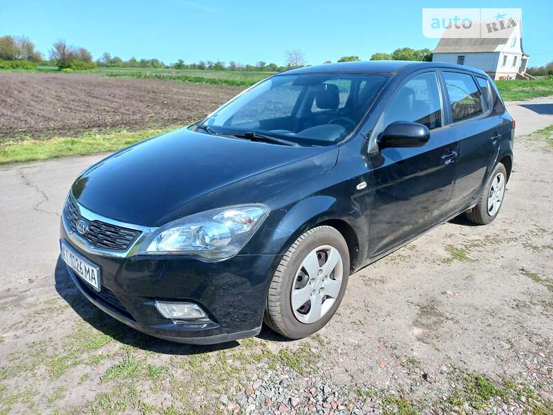 Kia Ceed (2009)