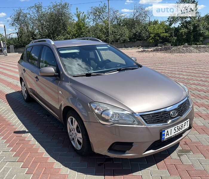 Kia Ceed (2011)