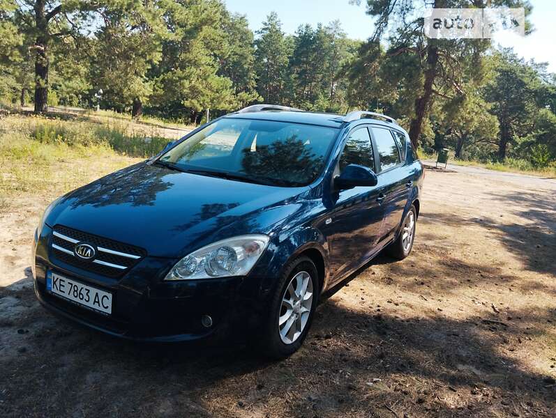 Kia Ceed (2007)