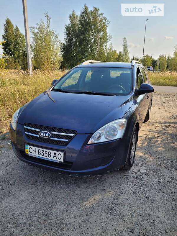 Kia Cee'd (2008)