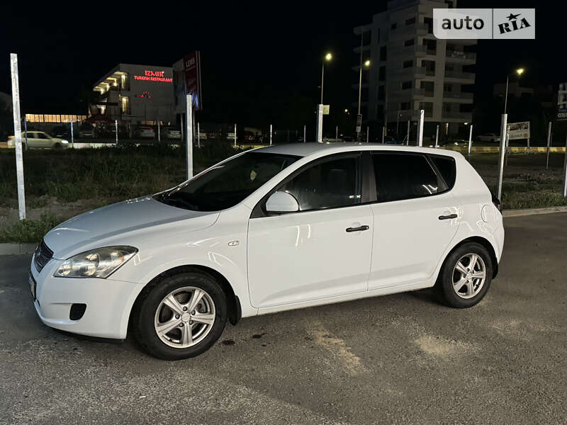 Kia Cee'd (2007)