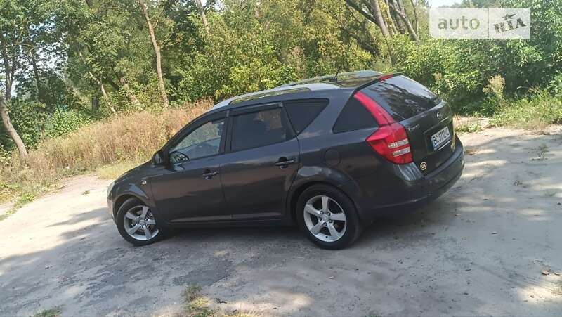 Kia Cee'd (2008)