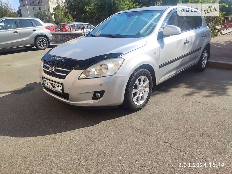 Kia Cee'd (2007)