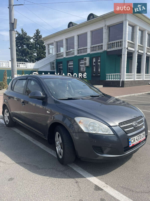 Kia Ceed (2007)