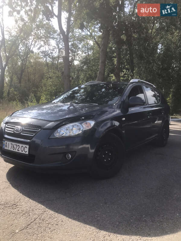 Kia Ceed (2008)
