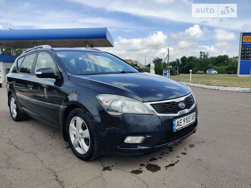 Kia Ceed (2010)