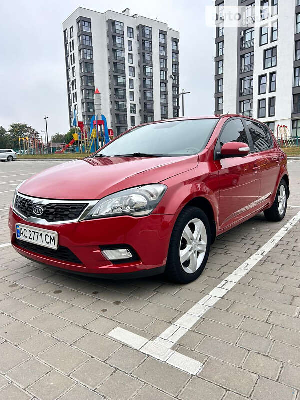 Kia Ceed (2011)