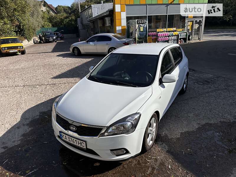 Kia Cee'd (2012)