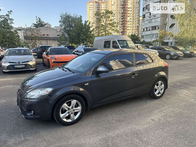Kia Cee'd (2008)