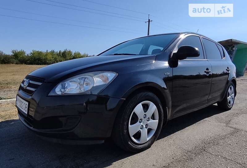 Kia Cee'd (2007)