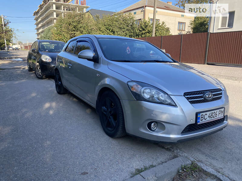 Kia Cee'd (2008)