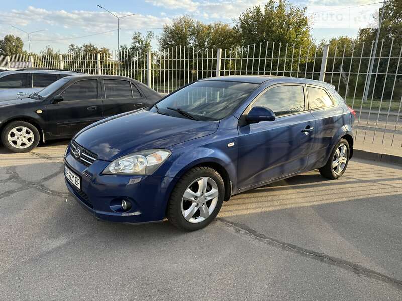 Kia Ceed (2008)
