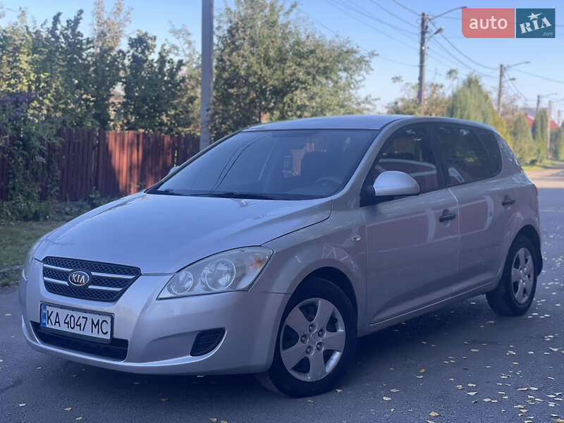 Kia Cee'd (2007)