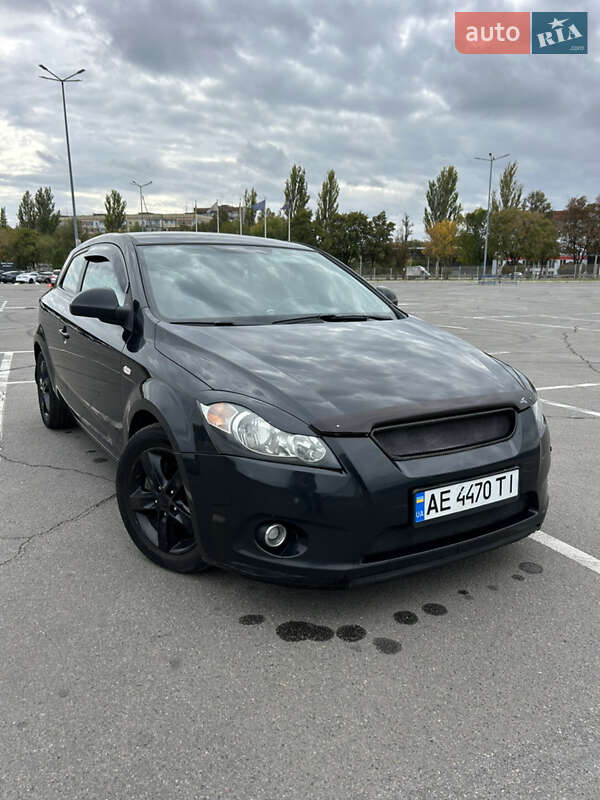Kia Ceed (2008)