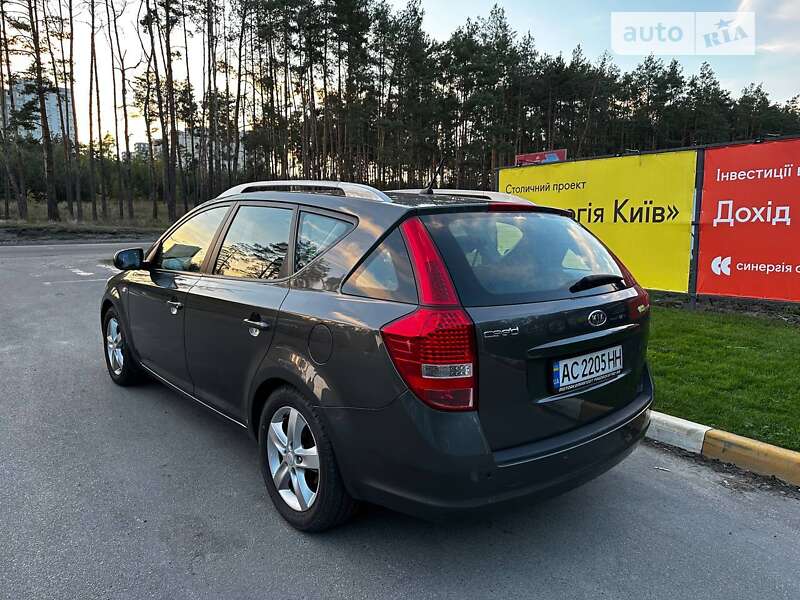 Kia Cee'd (2012)