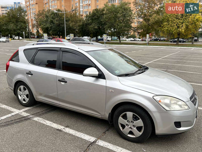 Kia Ceed (2008)